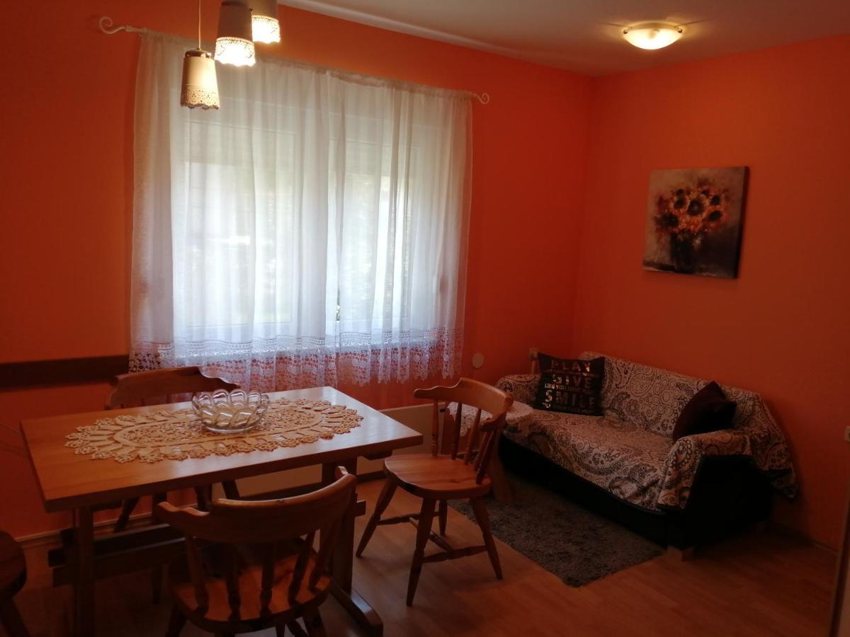 House Natali Apartamento Vrhovine Exterior foto